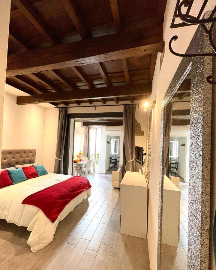 Roberto'S Apartment. Firenze Piazza Santa Croce. Buitenkant foto